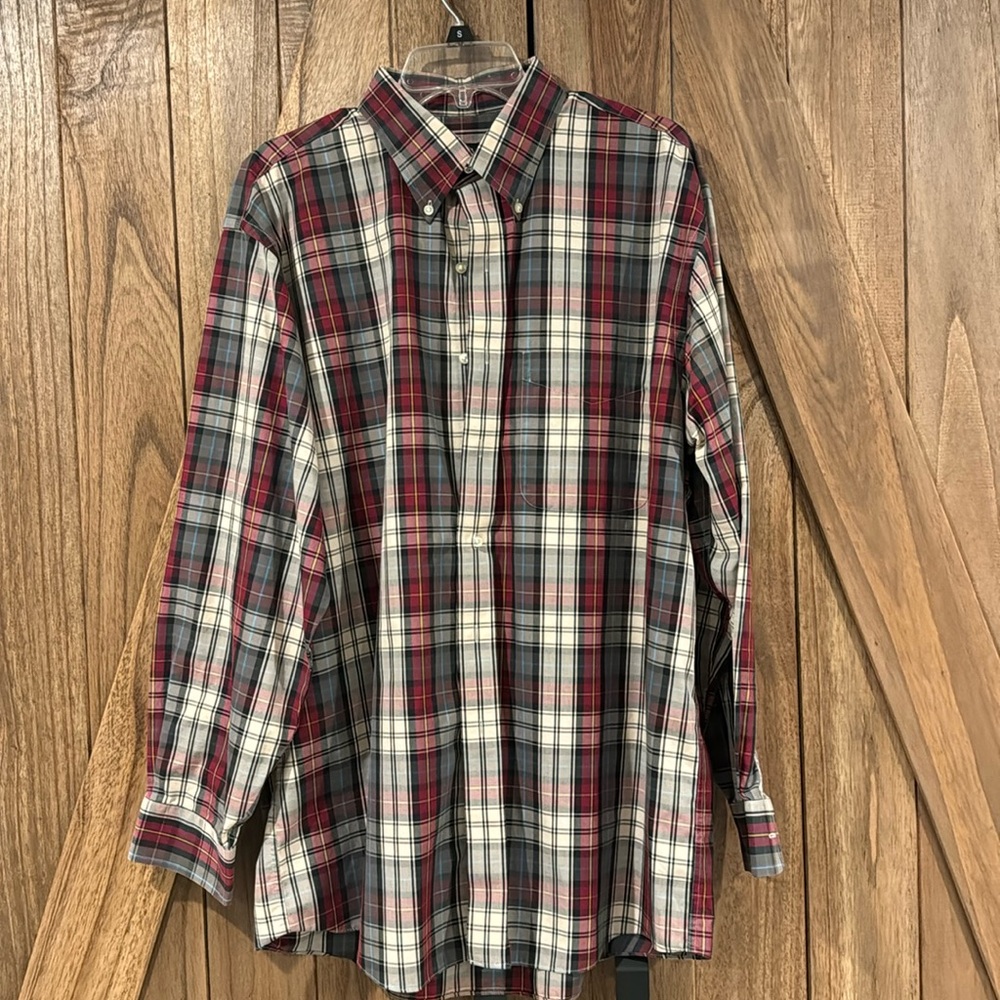 Jos A Bank Travelers Collection Size Large plaid shirt
